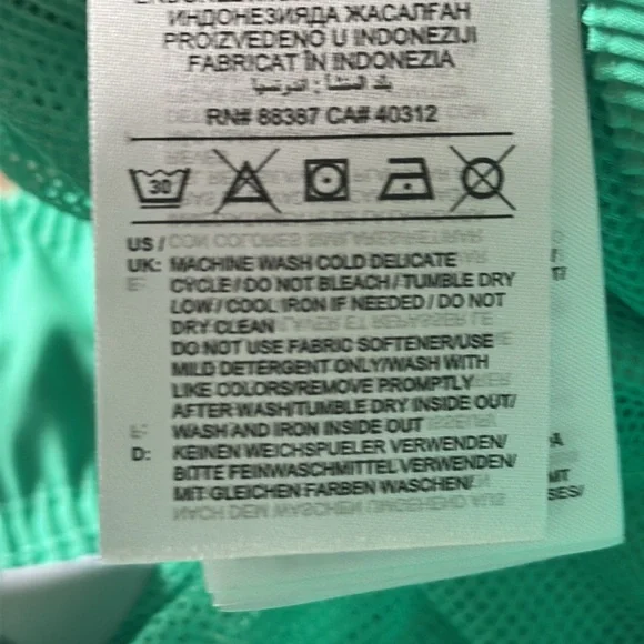adidas ORIGINALS MENS ADICOLOR ESSENTIALS SWIM SHORTS size Mediumnew with tags